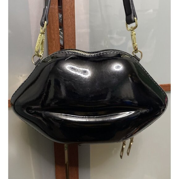 Steve Madden 3D Lips Shape Black PVC Convertible Crossbody Shoulder Bag Clutch - Picture 2 of 8